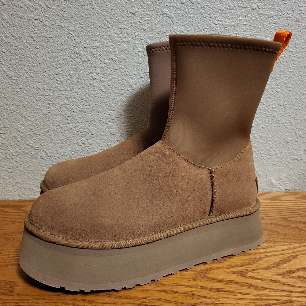 NWOB UGG Tan Classic Dipper Platform Boots Size 11